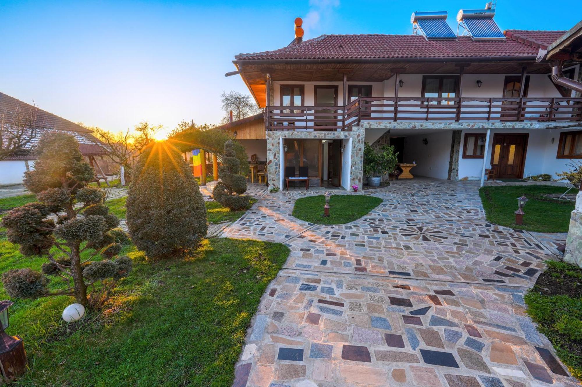 Casa De Vacanta Motata Novaci-Străini Exterior foto